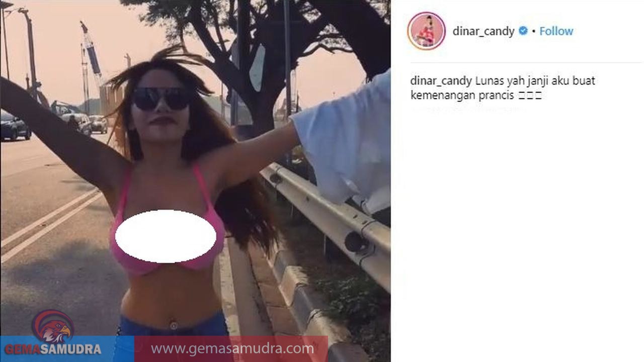 Video dinar. Dinar Candy pakai Bra. Dinar Candy pake Bikini. Dinar Candy Buka baju. Dinar Candy Bugil di Jalan.