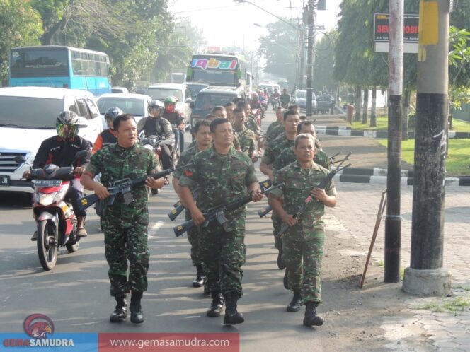 
					Kodim 0735/Surakarta Tingkatkan Kemampuan Jasmani Prajurit Dengan Latihan Hanmars