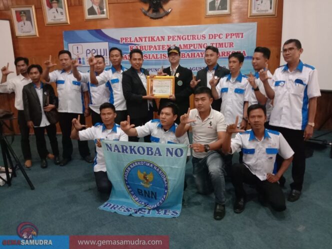
					Brigjen Pol Dr. Victor Pudjiadi, SpB, FICS, DFM Resmikan DPC PPWI Lampung Timur