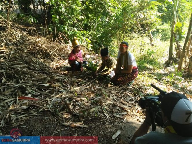 
					Prosesi Unik Acara Syukuran Kelahiran Anak, di Desa Toba Sekampung Udik Lampung Timur