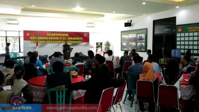 
					Dandim 0735/Surakarta Jalin Sulaturahmi Dengan Awak Media