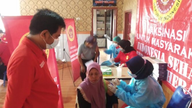 
					Gencarkan Vaksinasi, Binda Lampung Sasar Warga Pringsewu