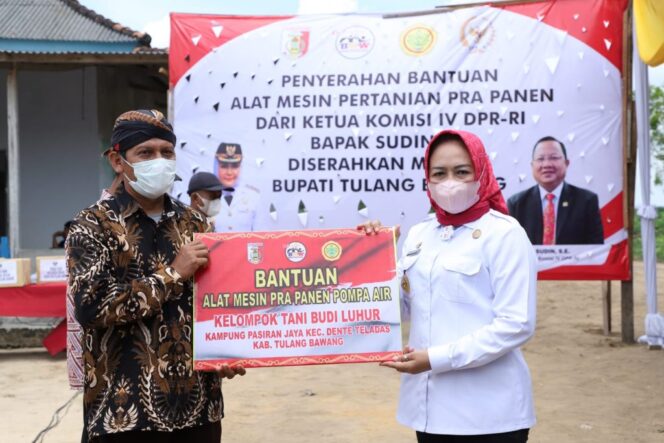 
					Bupati Winarti buka acara Karya Bhakti TNI KODIM 0426 Tulang Bawang TA 2022