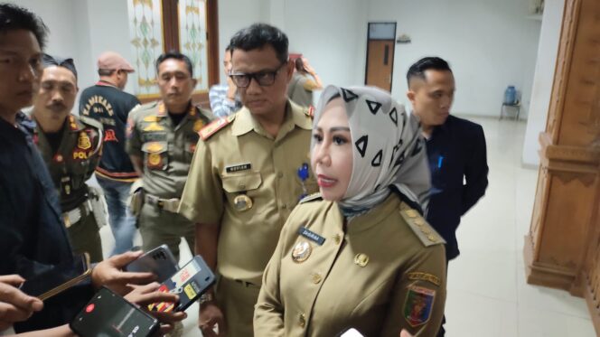 
Zaidirina Heri Wardoyo Pejabat PJ Bupati Tubaba Warning Pejabat Eselon lll