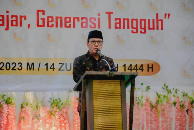 
Walikota Metro Membuka Acara Pelepasan Siswa/Siswi SMP Muhammadiyah Angkatan Ke 1X