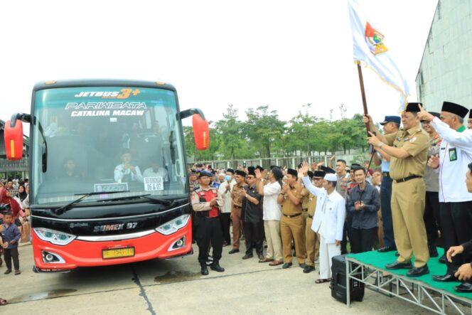 Hadiri Keberangkatan Jemaah Haji Asal Tulang Bawang Barat, Kapolres: Semoga Menjadi Haji Mabrur