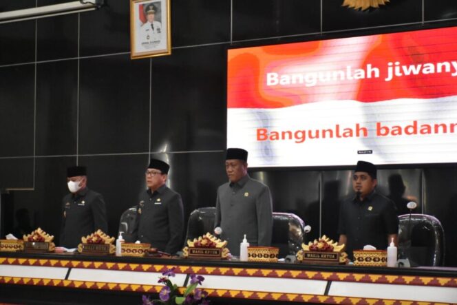 
					DPRD Kota Metro Menggelar Rapat Paripurna Tentang Pandangan Umum Fraksi-Fraksi Atas Penyampaian Raperda Usulan Pemerintah Kota Metro