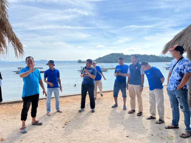 
Pertama Kali, Yanma Polda Lampung Gelar Family Gathering di Pantai Mutun