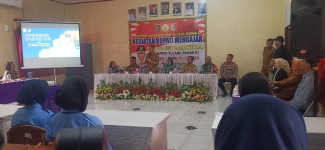 Program Bupati Mengajar: Merubah Sudut Pandang Generasi Milenial di SMK Negeri 1 Rawajitu Selatan