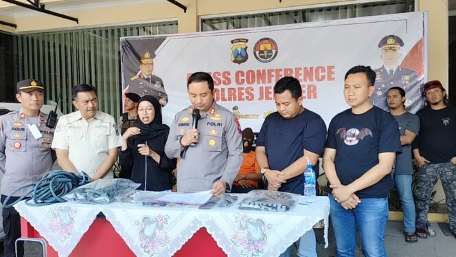 
Polres Jember Berhasil Ungkap Kasus Perampokan di Sukorambi