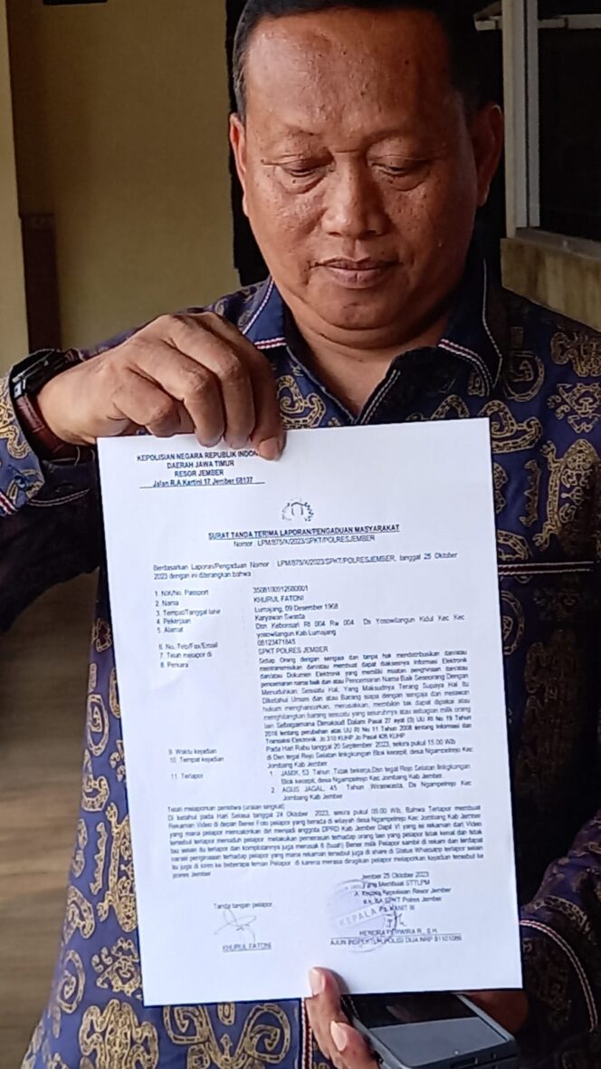 
Banernya dirusak Khurul Fathoni Bacaleg dapil 6 Partai Nasdem Lapor Polisi