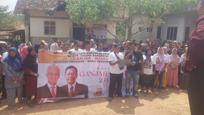 
Foto : Bersama Relawan Tulang Bawang