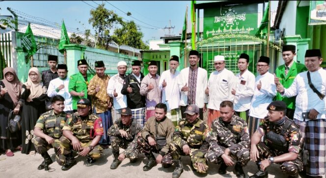 
MWC NU Kecamatan Ajung Ziarah Ke Makam Pendiri NU Ajung agar tidak lupa sejarah