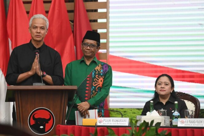 
Gibran Rakabuming Raka Tak Hadir di Deklarasi Mahfud Md Sebagai Cawapres Ganjar Pranowo, PDIP: Semua Kader Dapat Mengikuti Secara Daring
