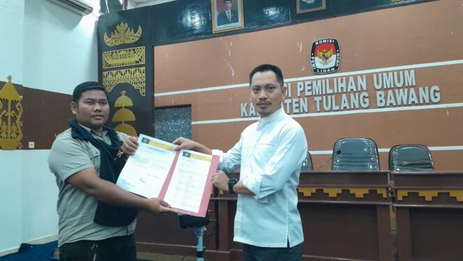 
Drama Politik di Partai Umat Tulang Bawang: Berkas Pemberhentian Bacaleg Saling Bersilang dengan Pengunduran Diri