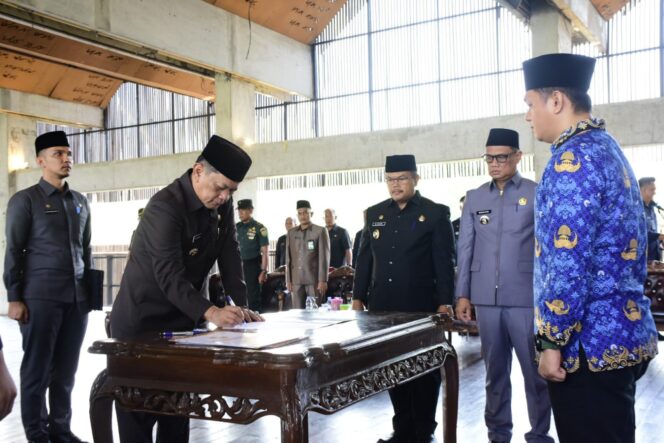 Pj. Bupati Lantik dan Ambil Sumpah Jabatan Segenap Pejabat Aparatur Pemkab Tubaba