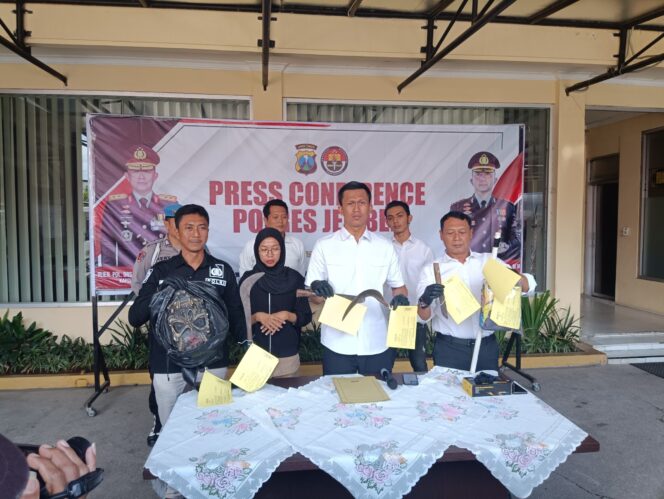 
viral isu Klitih, Polres Jember Amankan Senjata Tajam Dari Hasil Patroli