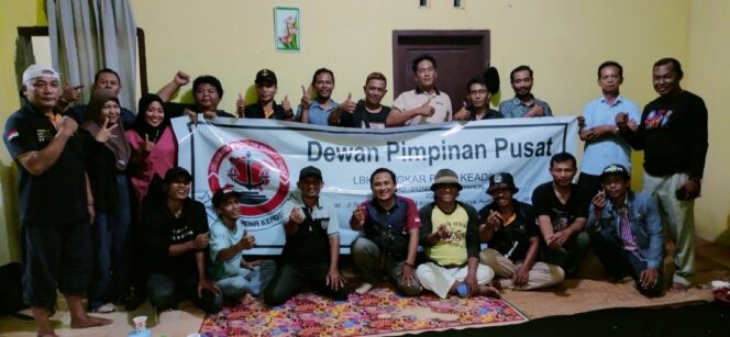 
Pertemuan Rutin Ke 4 kalinya Lembaga Bantuan Hukum Jangkar Pena Keadilan di Rumah Ketua umum