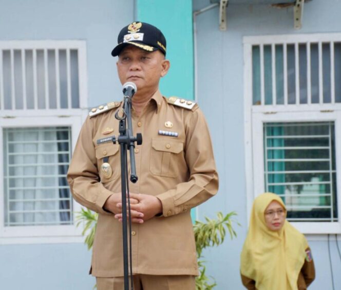 
QOMARU ZAMAN  SAYA BANGGA DAN GEMBIRA ATAS PRESTASI SISWA-SISWI SMK NEGERI 1 METRO