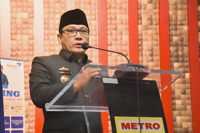 
WAHDI  KELUARGA MERUPAKAN FAKTOR UTAMA MEMBANGUN BANGGA KENCANA