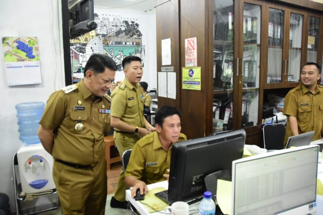 
Awal 2024, Pj Bupati Tubaba Cek Disiplin dan Kinerja Seluruh Pegawai