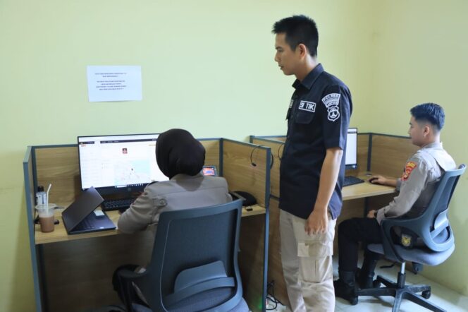 
Layanan Kepolisian 110 Polres Tulang Bawang Barat Siap Fungsional Untuk Melayani Pengaduan Masyarakat