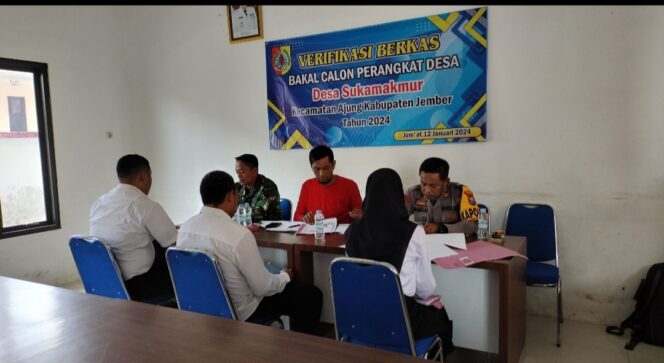 
Verifikasi Berkas Bacalon Perangkat Desa Sukamakmur di Kecamatan Ajung