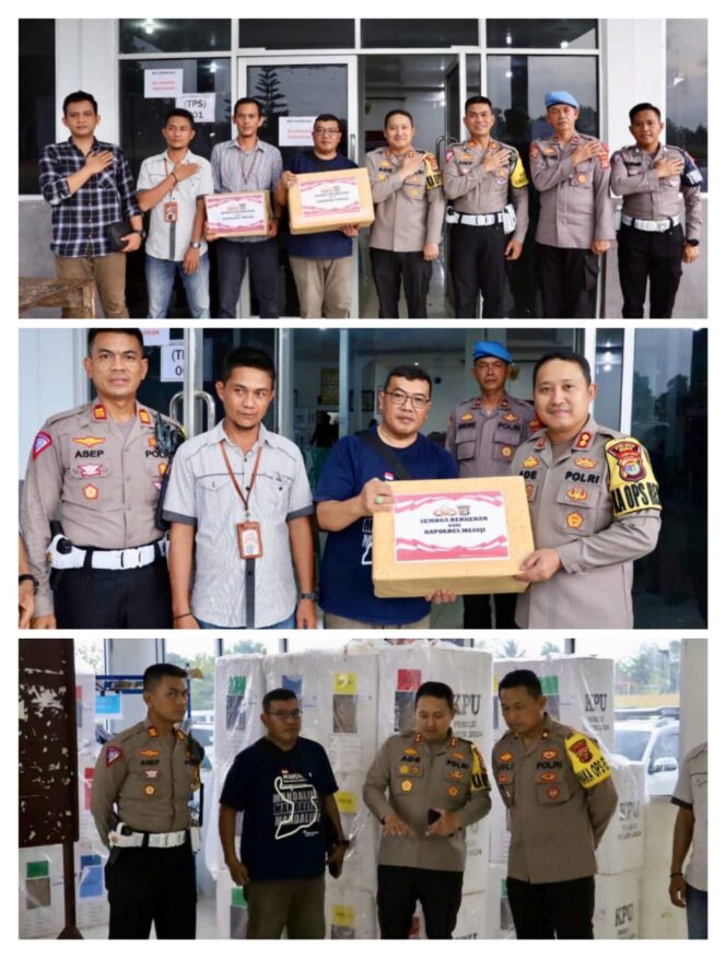 
Pastikan Proses Pleno Penghitungan Rekapitulasi Di PPK Berjalan Aman Kapolres Mesuji Kembali Mengecek Langsung Situasi dan Memberikan Bantuan Kepada Petugas PPK