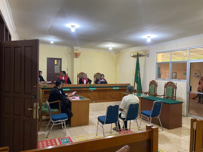 
Sidang Perkara Tindak Pidana Cukai Rokok Ilegal, Terdakwa Dituntut 2 Tahun Penjara