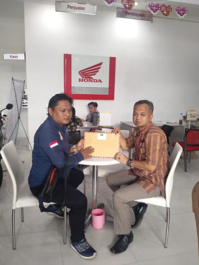 
Menuntut Tanggung Jawab,Dwi Menyurati MPM Motor Kebonsari, Setelah Melaporkan Ke Polisi