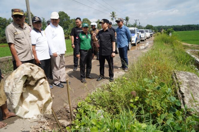 
Marindo Tinjau Jalan Rusak di Kecamatan Banyumas