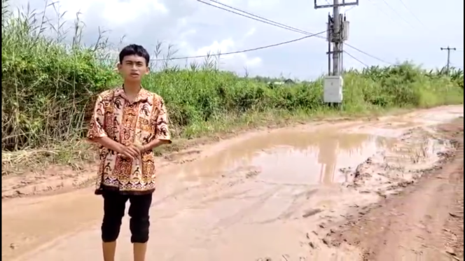 
Jalan Desa Katung: Luka Lama yang Menanti Sentuhan Pemimpin Berani