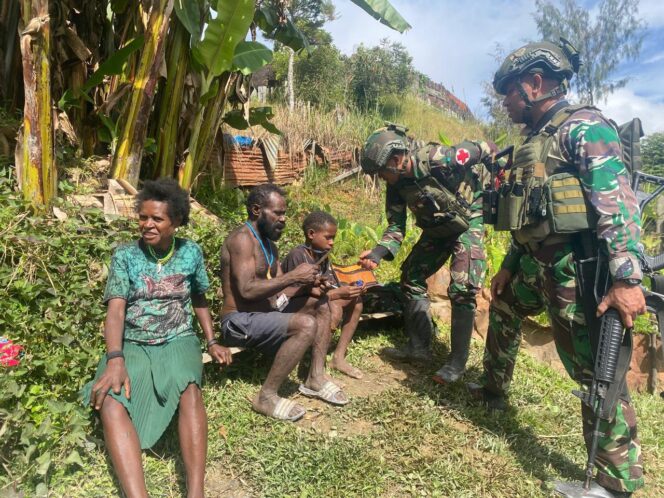 
TK J2 Menyambangi Masyarakat dan Memberikan Bantuan