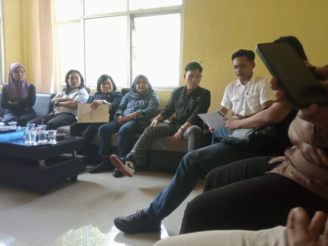 
Kakon Tegineneng Tak Hadiri Pertemuan, Kuasa Hukum Korban Pelecehan Seksual Nilai Muslim Pengecut