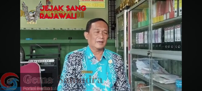 
Utamakan Nasib Para Murid SDN Gambirono 01 Berikan Surat Pembebastugasan Pada Guru Bantu Yang Tidak Disiplin