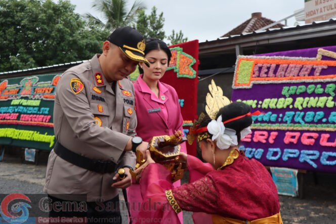 
AKBP Rivanda Resmi Jabat Sebagai Kapolres Tanggamus