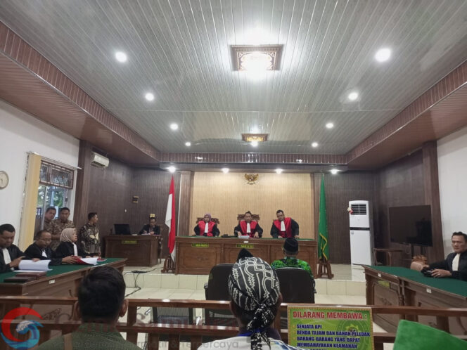 
Terdakwa Qomaru Zaman Dituntut Denda Subsider Penjara