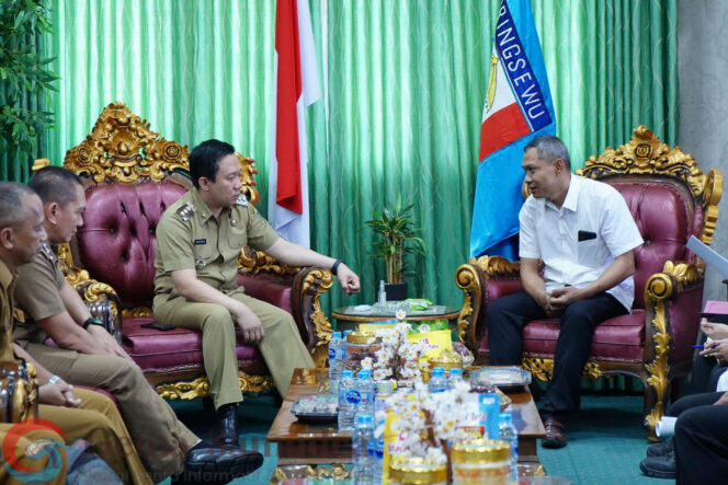 
Audiensi dengan Pj Bupati Marindo Kurniawan, FKHN Minta Penambahan Formasi PPPK Tahun 2024 untuk Tenaga Kesehatan