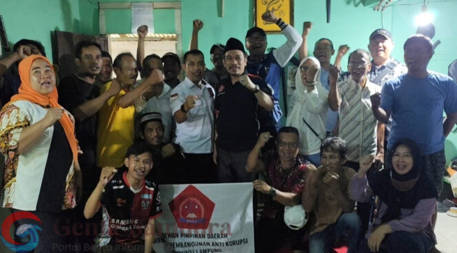 
Jum’at Berkah, LSM Gepak Lampung Adakan Kegitaan Sosial Bagikan Sembako dan Nasi Kotak