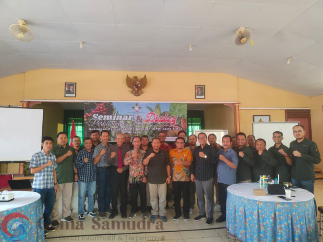 
Seminar dan Dialog Tentang Tantangan dan Peluang Bisnis Perkebunan di Masa Mendatang