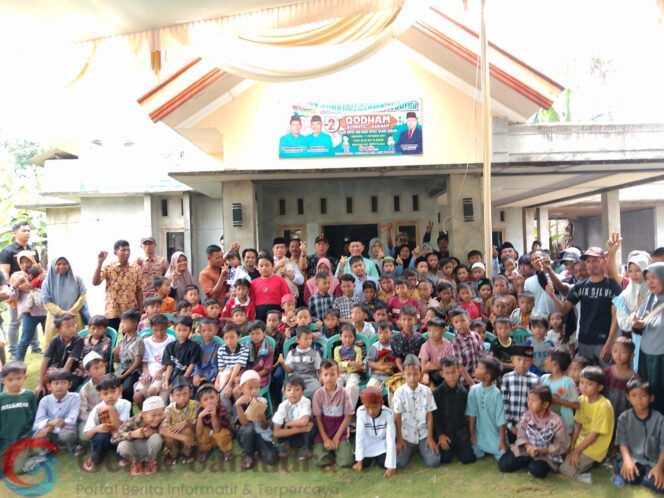 
Diikuti 80 Anak, Paslon Qudrotul-Hankam Kembali Gelar Sunatan Massal di Kecamatan Dente Teladas 