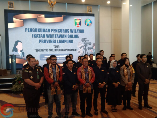 
Pengurus Daerah dan Pengurus Wilayah IWO Lampung Periode 2024-2029 Dikukuhkan