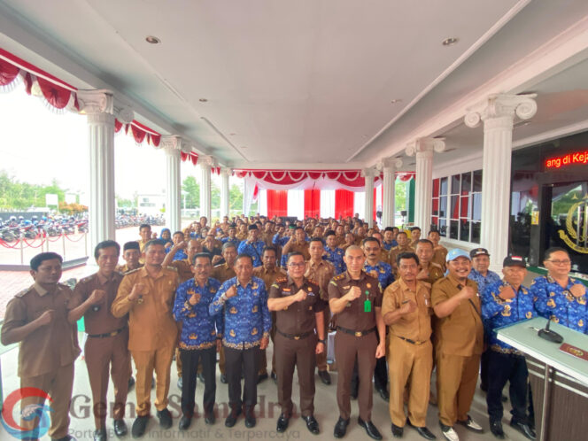 Peringati Hakordia 2024, Ratusan Kepala Pekon dan BHP Ikuti Penyuluhan Hukum dari Kejari Pringsewu