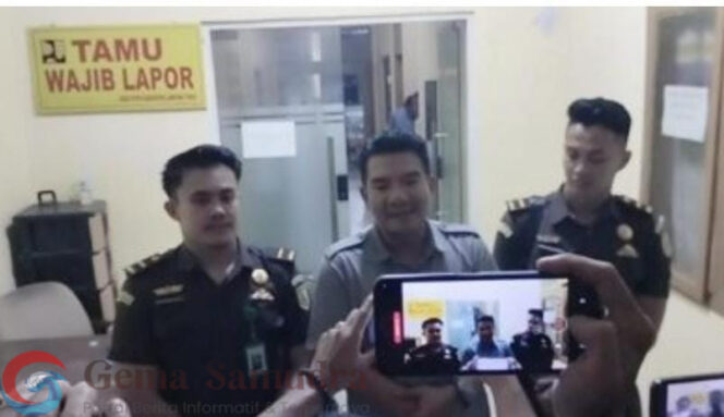 Geger!! Rumdis Bupati Dawam Rahardjo Dan Kantor PUPR Lamtim Digeledah Kejati