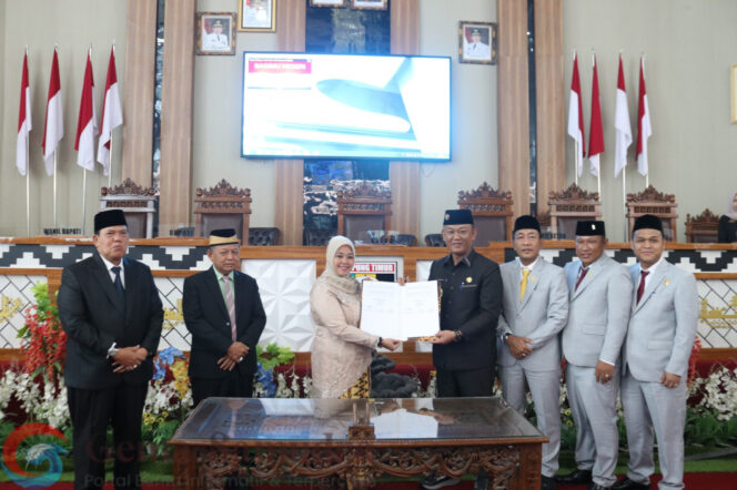 
Paripurna DPRD Lamtim Umumkan Berakhirnya Masa Jabatan Bupati Dan Wakil Bupati Lamtim