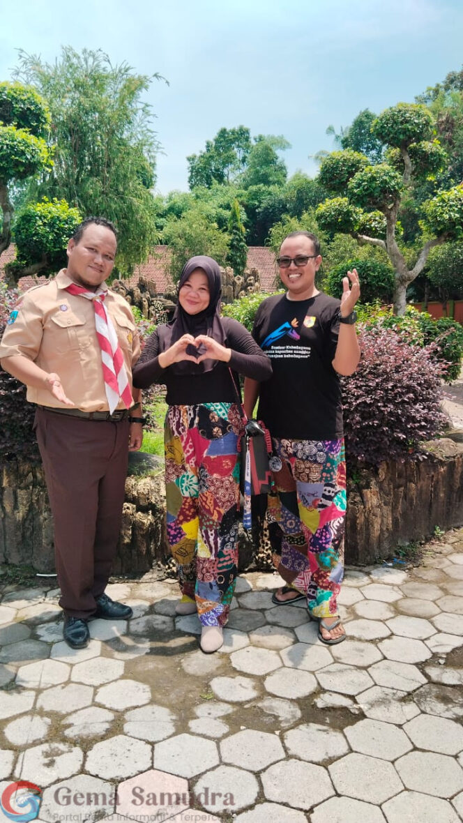 
Korwil MGG Jember Catur Teguh Wiyono Tanggapi Pernyataan Nunung Milandari Terkait  Pentingnya Kenalkan Tari Pada Anak Didik