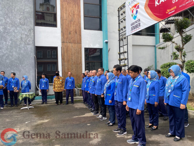 
Walaupun Bupati Hendy Tidak hadir, Perumdam Tirta Pandalungan Tetap Gelar Apel KPM.