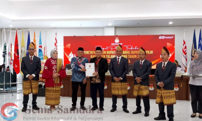 
Qodratul-Hankam Resmi Ditetapkan KPU Sebagai Bupati dan Wakil Tuba Terpilih