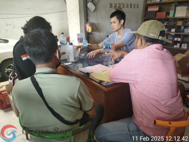 
Diduga Bengkel Sepeda Motor PM Menjual Oli Palsu, Asembagus Situbondo