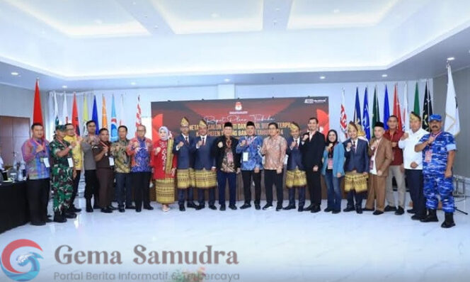 
Pj Bupati Tulang Bawang Ferli Yuledi.,SP.,MM.,MT Menghadiri Rapat Pleno Terbuka Cabup dan Wabup Tulang Bawang Terpilih